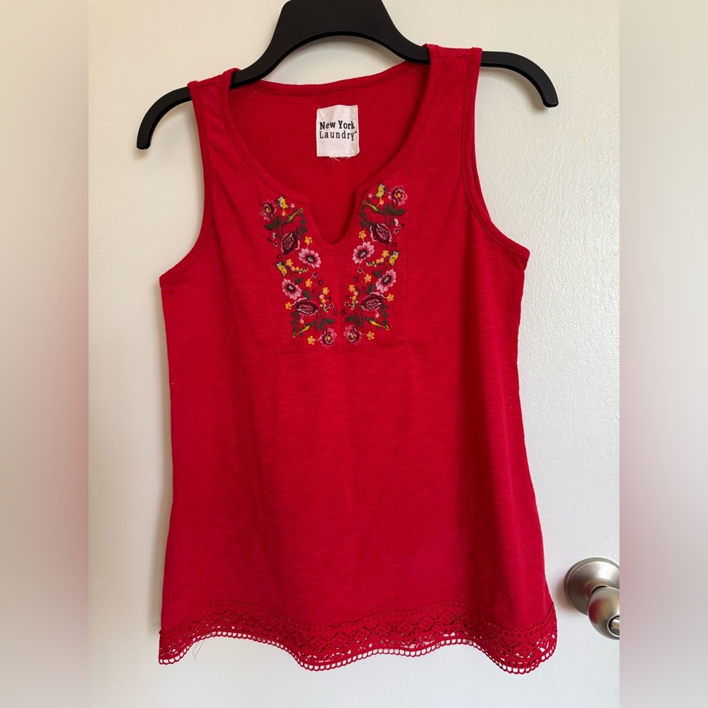 New York Red top,M 🦋